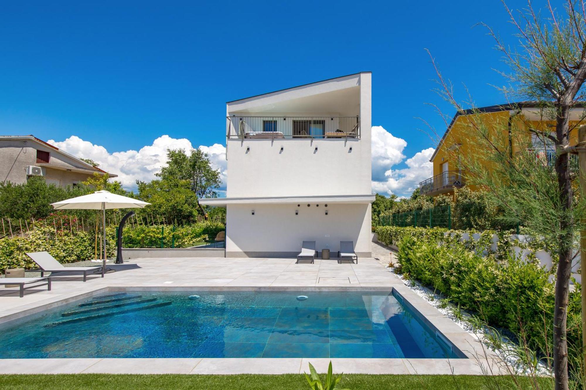 Apartmani Vila Mara M 1 Heated Pool Omišalj Eksteriør billede